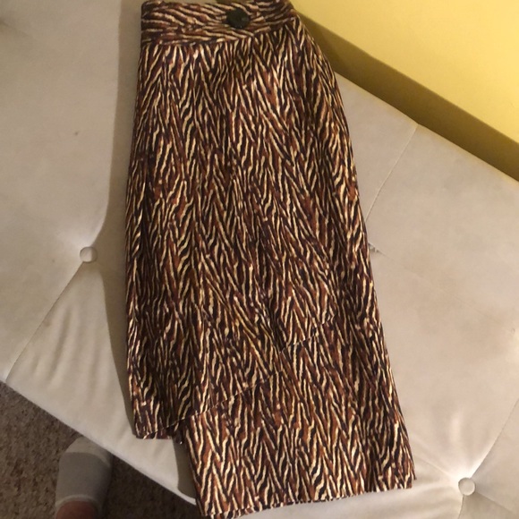 Beautiful brown skirt - Picture 11 of 11